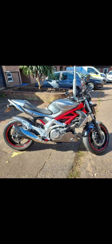 Suzuki, SFV, 2010, 645 (cc)