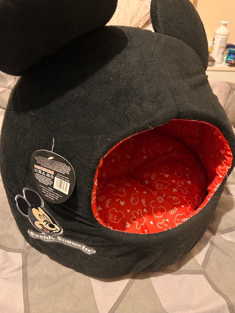 Pet bed/ cat bed 