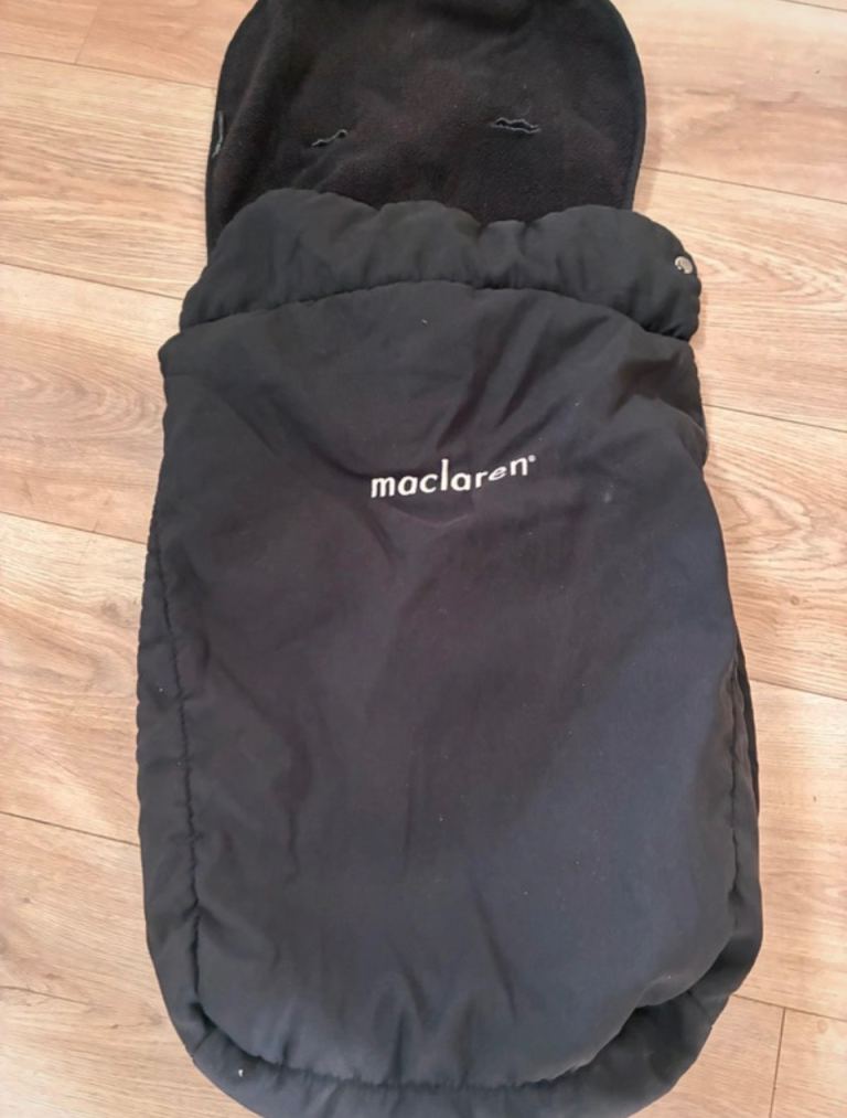 Foot muff for pushchair