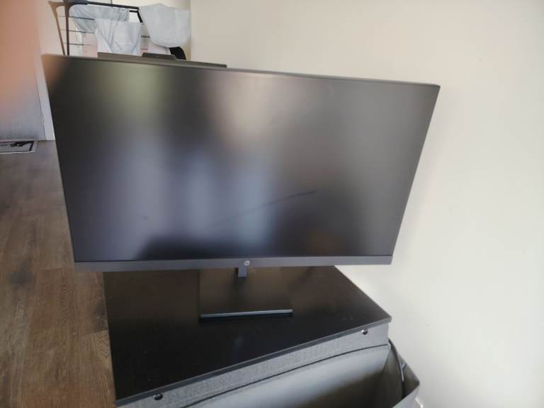 27" HP Monitor IPS