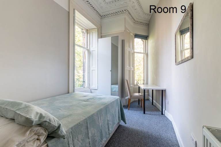 FLAT SHARE: Double room with en-suite for let within a large house in Newington – available January