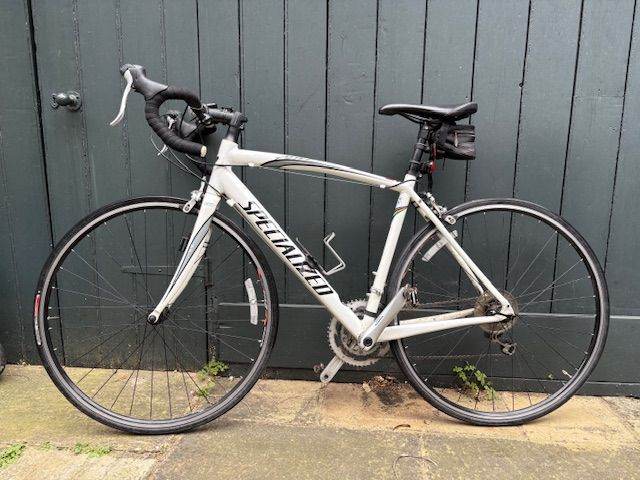Specialised Road Bike – white in excellent condition