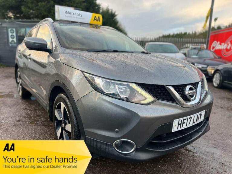 2017 Nissan Qashqai 1.6 DiG-T N-Connecta 5dr HATCHBACK PETROL Manual