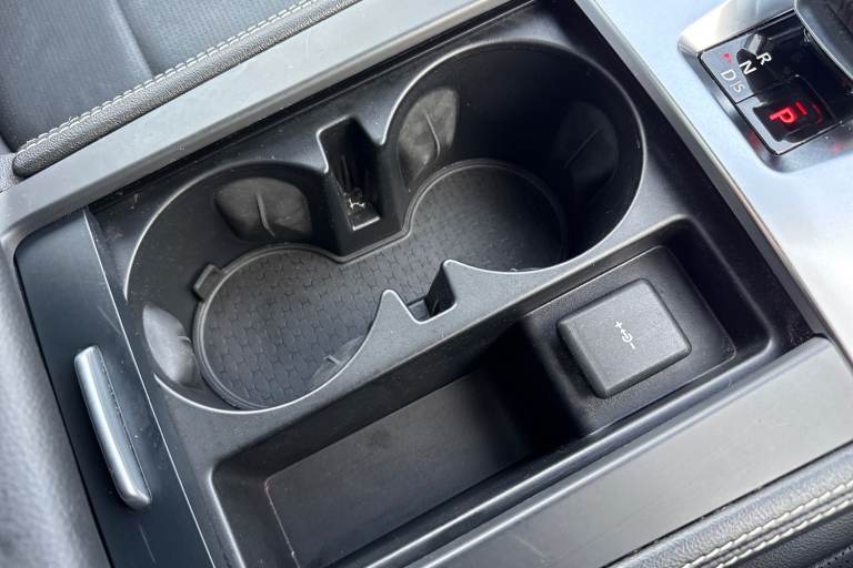 2023 Jaguar F-Pace 2.0 D200 MHEV R-Dynamic Black Auto AWD Euro 6 (s/s) 5dr SUV DIESEL Automatic