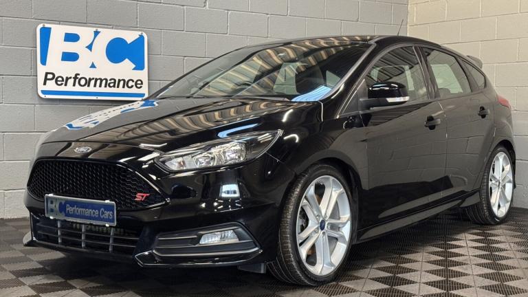 FORD FOCUS 2.0 T EcoBoost ST-2 Black Manual Petrol 2016