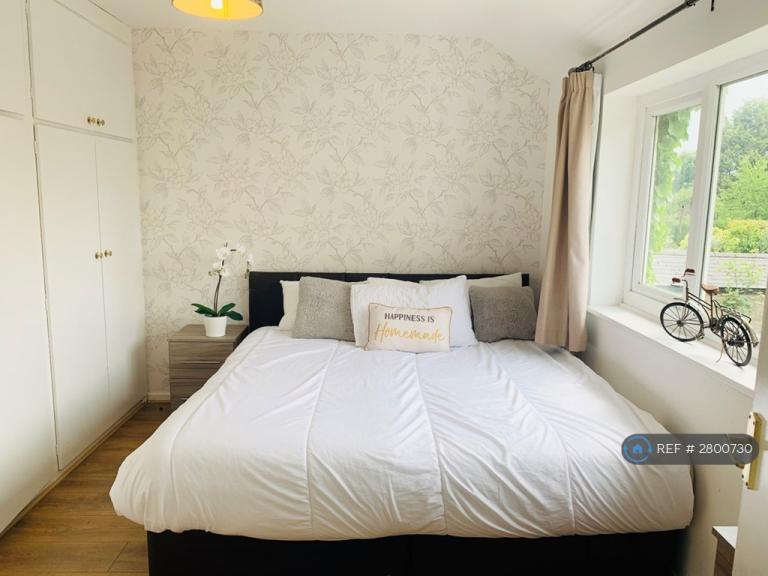 4 bedroom house in Long Reach Road, Cambridge, CB4 (4 bed) (#2800730)