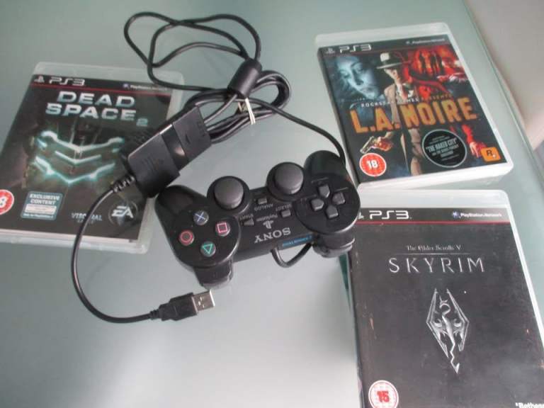 Sony Dualshock 2 Controller / USB and 3 x PS3 Games