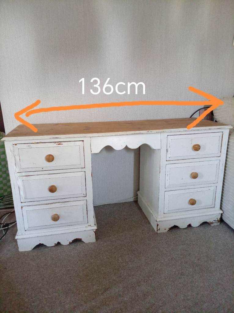 Solid pine desk heavy and sturdy