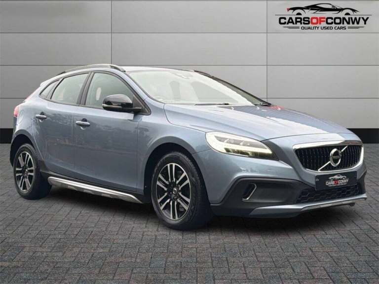 2017 Volvo V40 D2 [120] Cross Country Nav Plus 5dr HATCHBACK DIESEL Manual