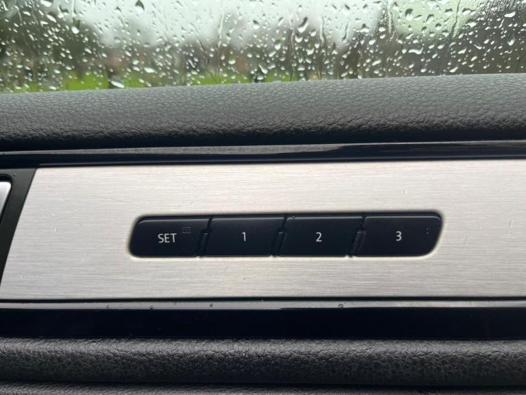 2014 Volkswagen Touareg 3.0 TDI V6 BlueMotion Tech R-Line Tiptronic 4WD Euro 5 (s/s) 5dr ESTATE D...