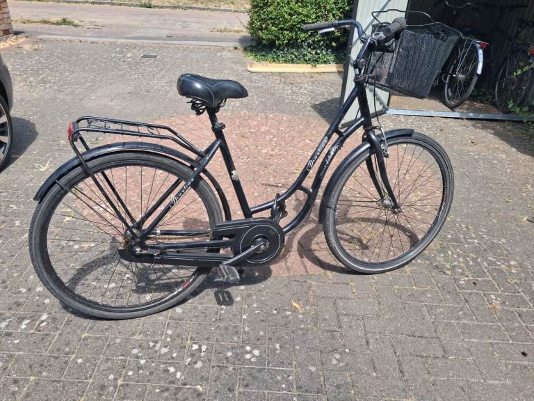 Black City Bike with Front Basket and Rear Rack – Good Condition