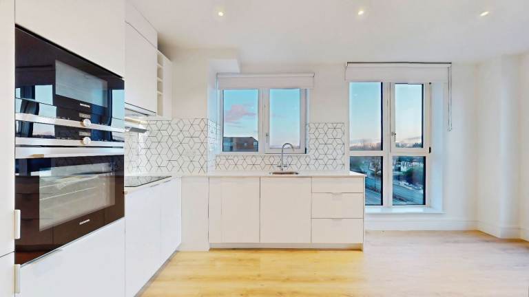 2 bedroom flat in  Flat 3, Beverley Court,London, Greater London