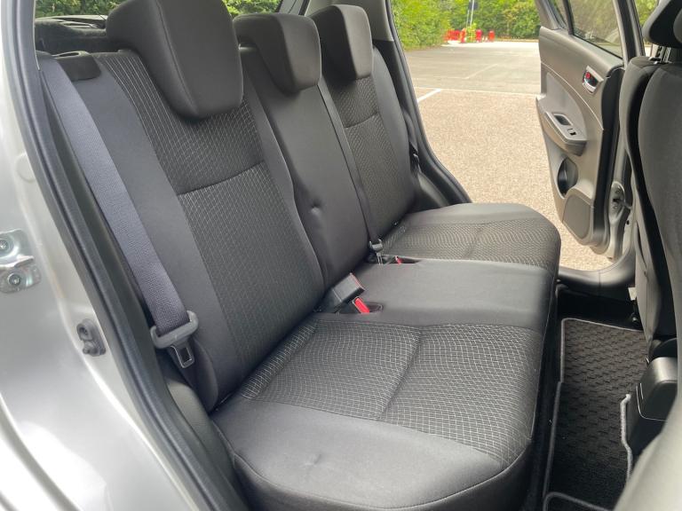 Automatic only 25,000 MILES,