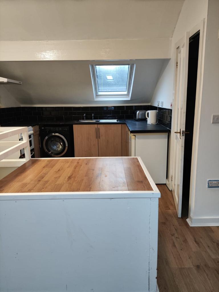 Single studio self contained attic flat 5 
