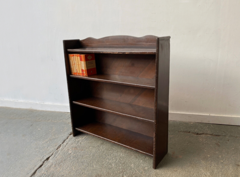 Vintage 1920/30’s open fronted free-standing bookcase