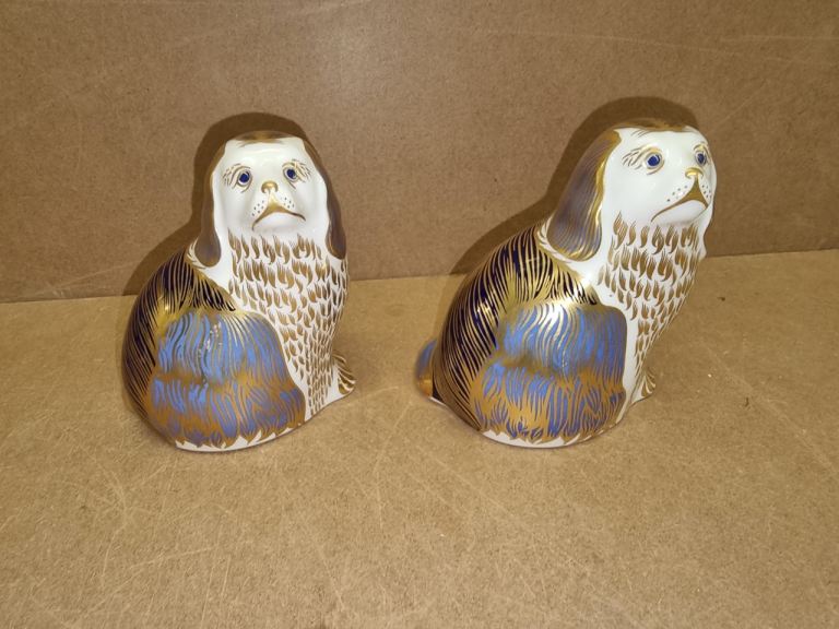 2 x Retired Royal Crown Derby King Charles Spaniel Dog Paperweight (A lovely pair) - 2 items -