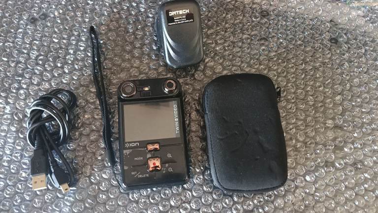 ION TWIN VIDEO CAMERA WITH CASE USB LEAD AND WALL PLUG