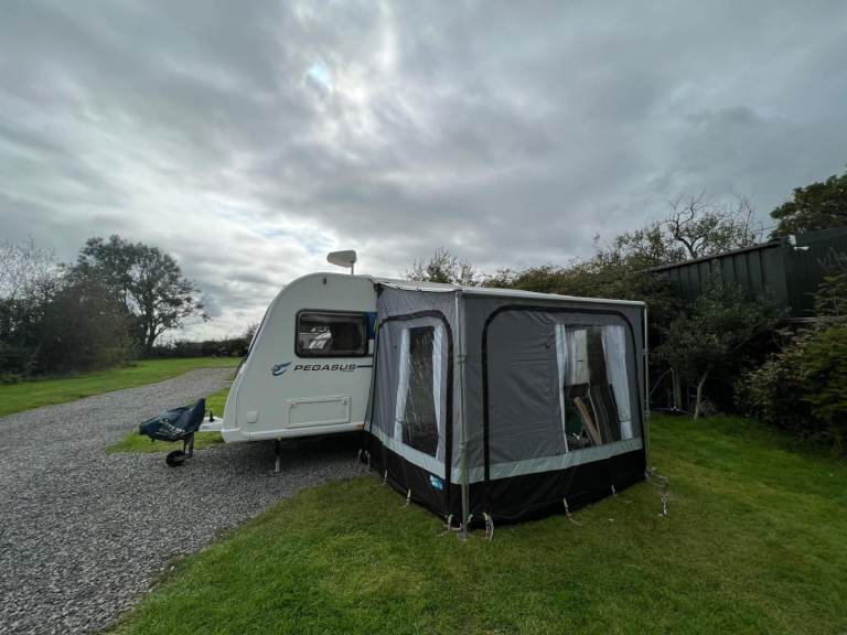 Kampo Revo Zip Awning + Privacy Room
