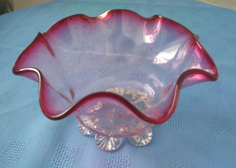 Attractive Antique Victorian cranberry glass shaped bowl