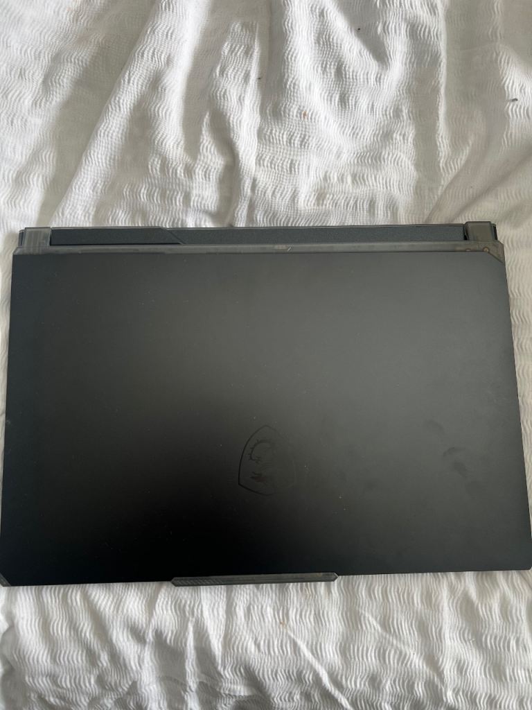 Gaming laptop Cyborg 15 MSI intel i7 GeForce RTX 2050 512GGB (Box included)