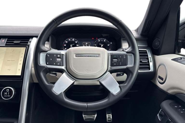 2024 Land Rover Discovery 3.0 D300 Dynamic HSE 5dr SUV DIESEL Automatic