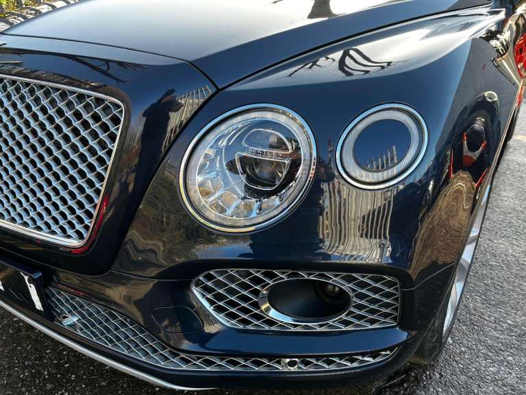 BREAKING BENTLEY BENTAYGA W12 AUTOMATIC 8 SPEED 6.0 PETROL 2018