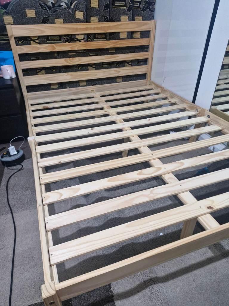 Wooden bed frame Pine - Double in VGC - can deliver 