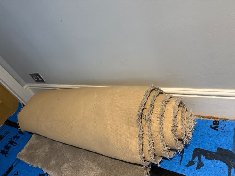 Grey carpet 