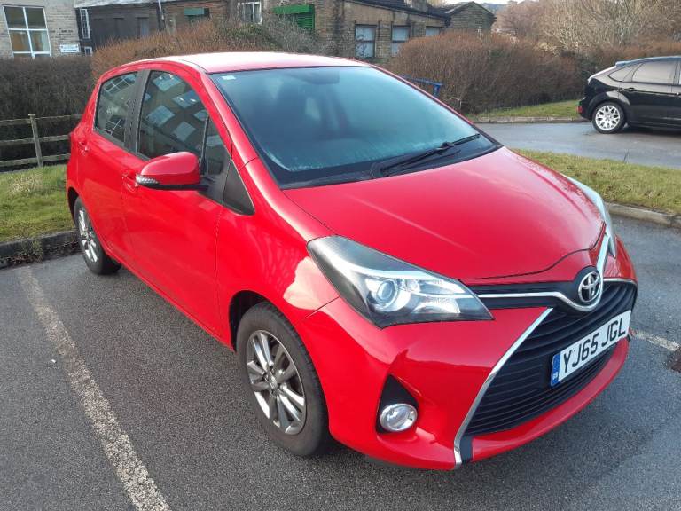 2015 Toyota Yaris 1.33 VVT-I Icon 5 dr Hatchback Manual Petrol