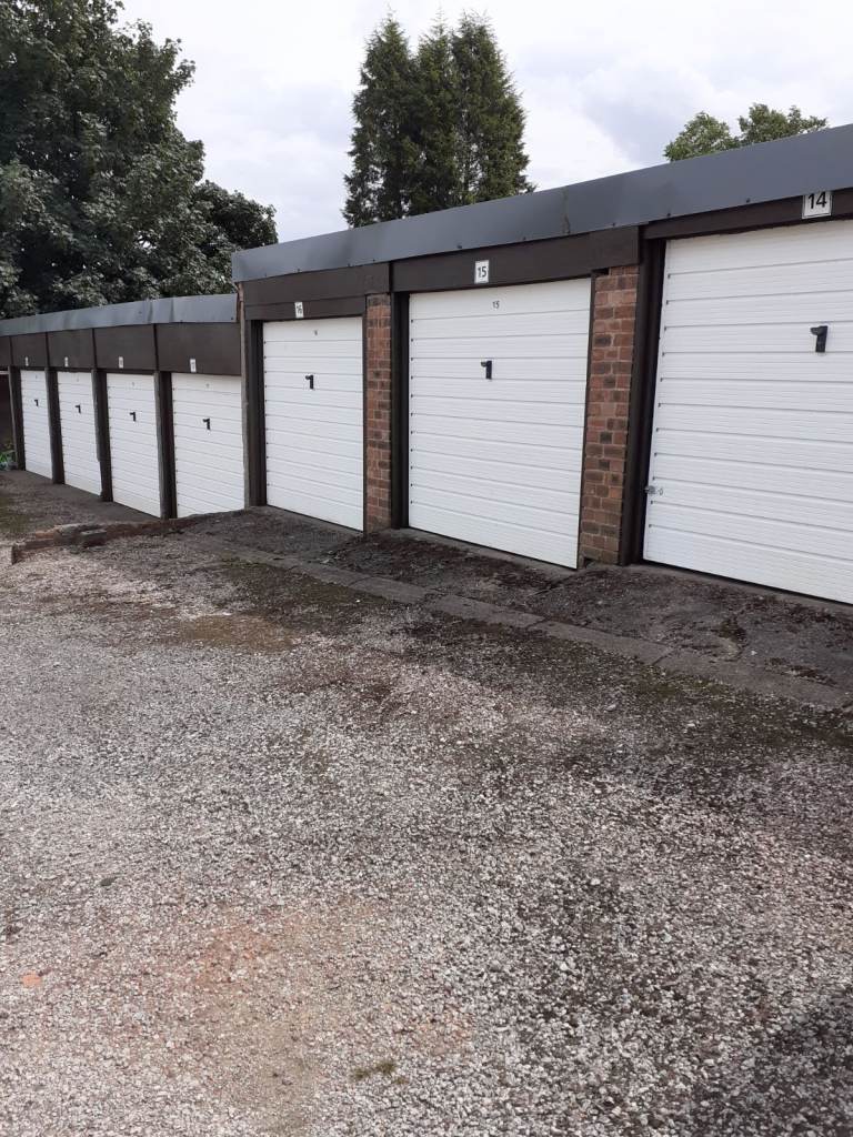 Secure garage to rent Newcastle under Lyme