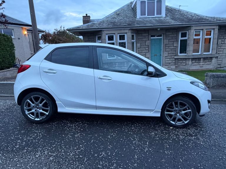 Mazda, 2, Hatchback, 2014, Manual, 1349 (cc), 5 doors