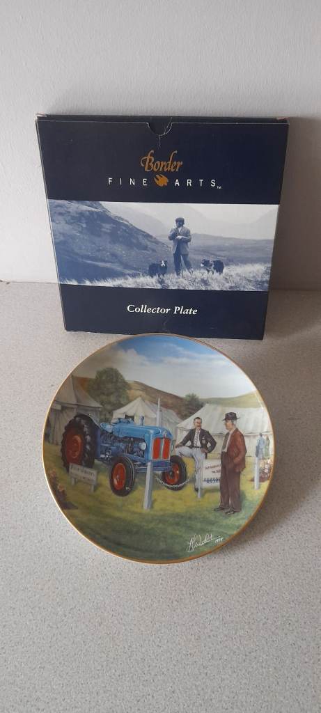  VINTAGE TRACTOR COLLECTOR PLATE - BORDER FINE ARTS.