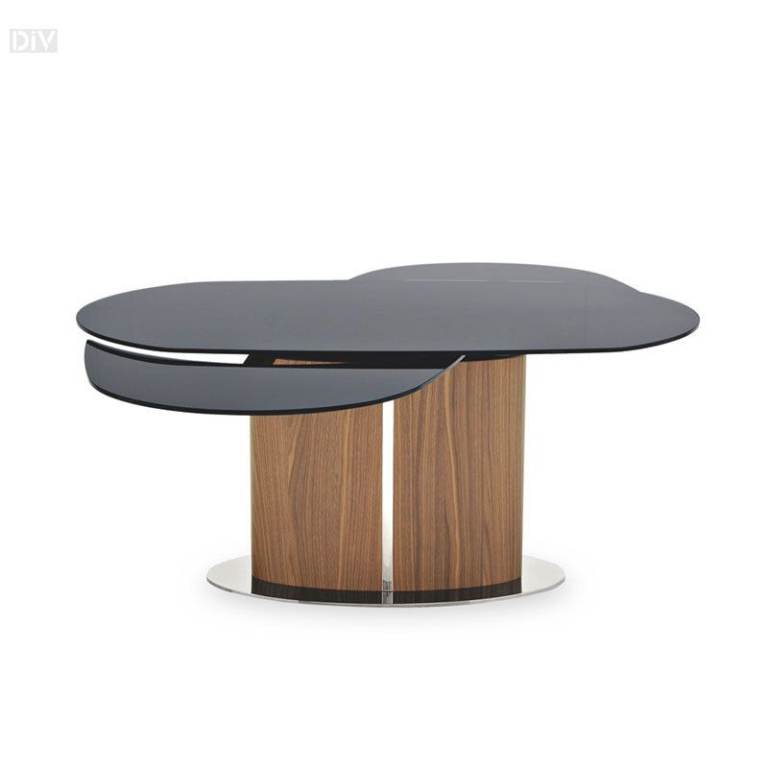Calligaris Dining table and chairs 