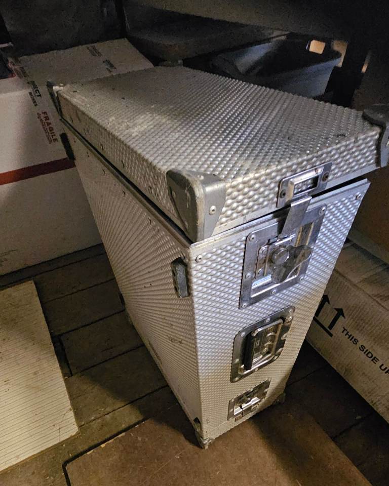 Flight Case for DJ/Audio Equipment – Good Condition