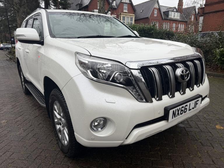 TOYOTA LAND CRUISER 2.8 D Icon 2016