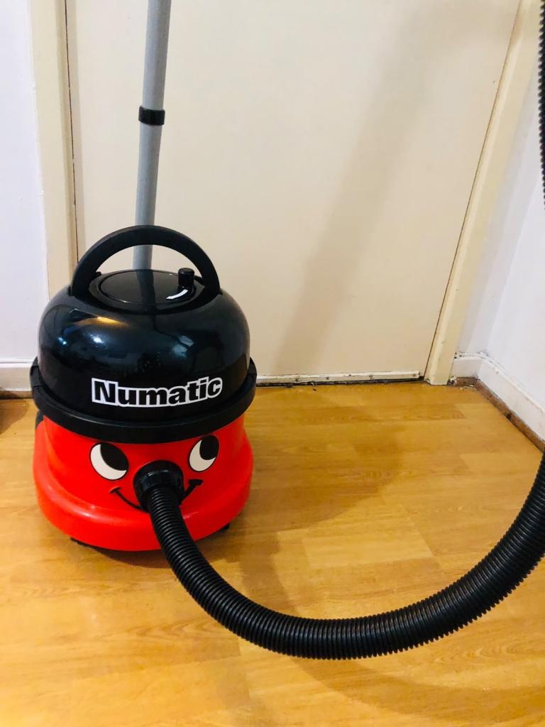 Henry Numatic Vacuum Cleaner – Excellent Condition