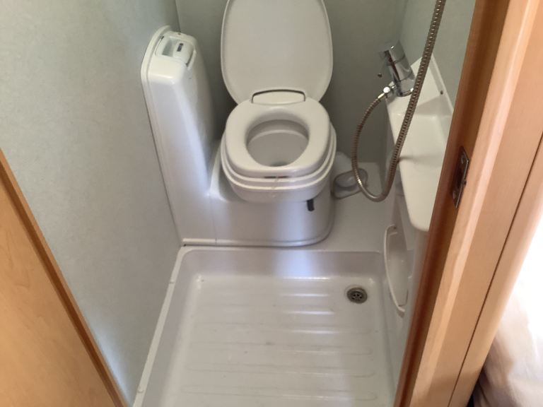 Elddis 544 towing caravan 