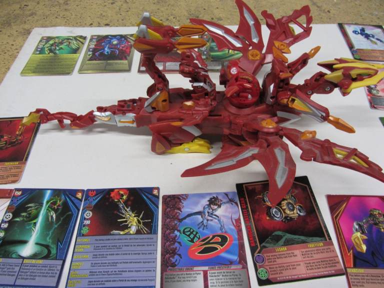 Bakugan dragonoid colossus with cards - collectors item