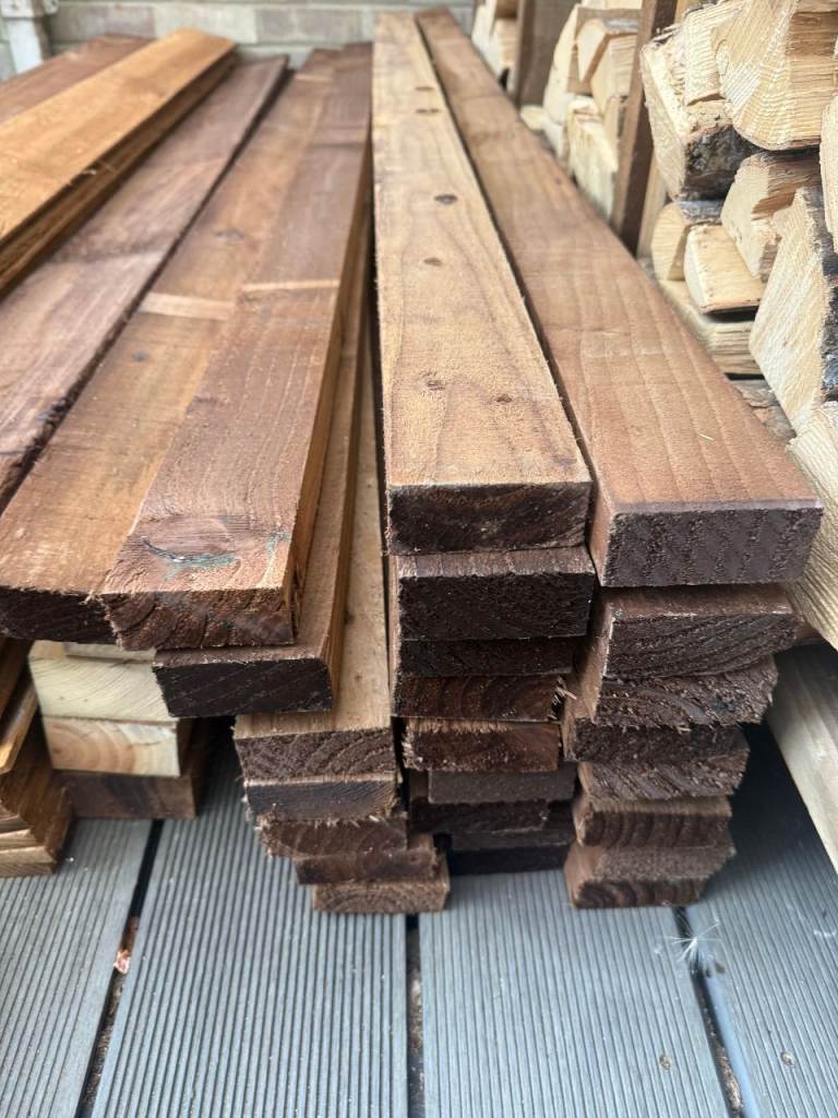 1.83 metre long (6 foot) - 3 x 1.5 inch - (75 x 32 mm) wooden fence rails