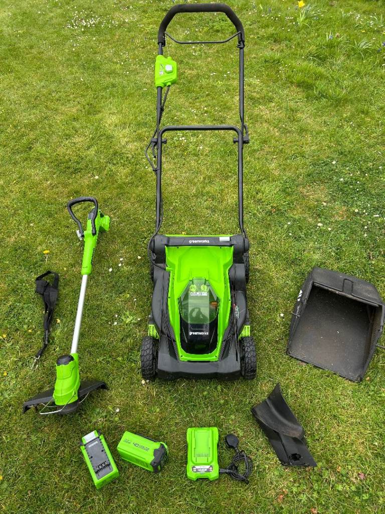 Greenworks Battery Lawn Mower, Strimmer and 2 Batteries Plus Charger