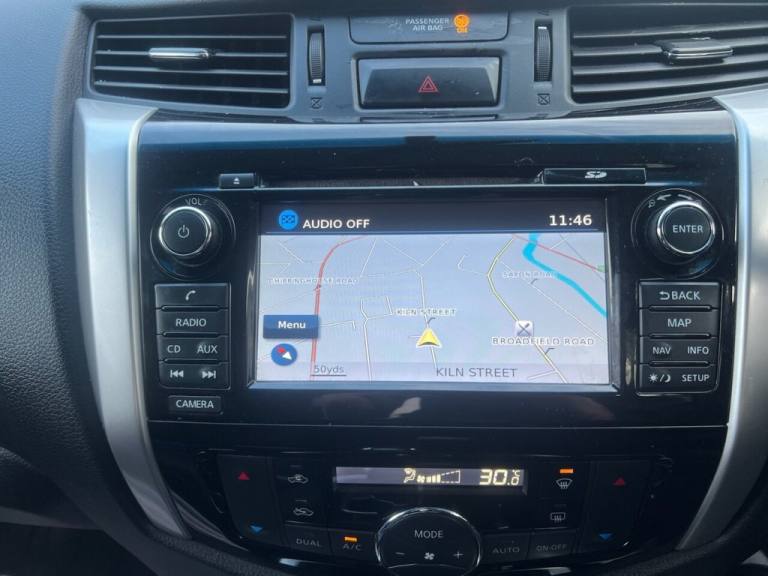 2017 Nissan Navara Double Cab Pick Up Tekna 2.3dCi 190 4WD PICK UP DIESEL Manual