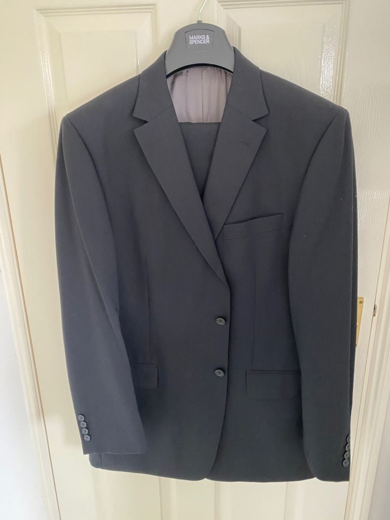 Marks & Spencer Black Performance Suit (44L) – Pure New Wool