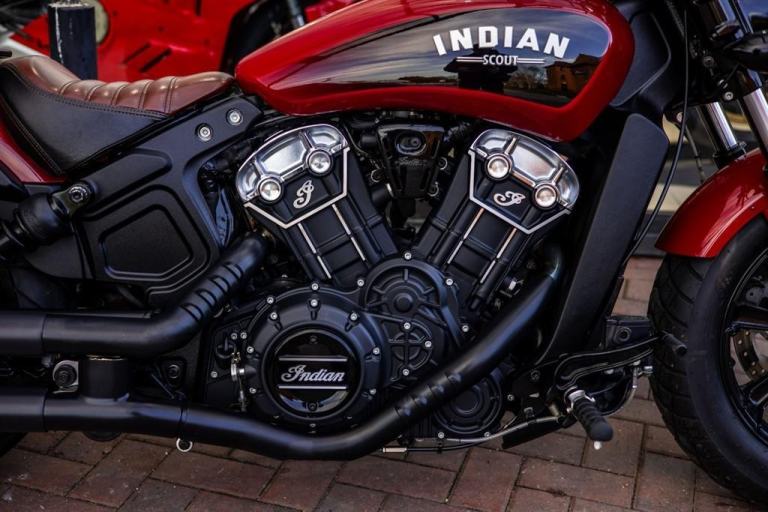 Indian Scout BOBBER ! LOW MILES ! EXTRAS ! STUNNING