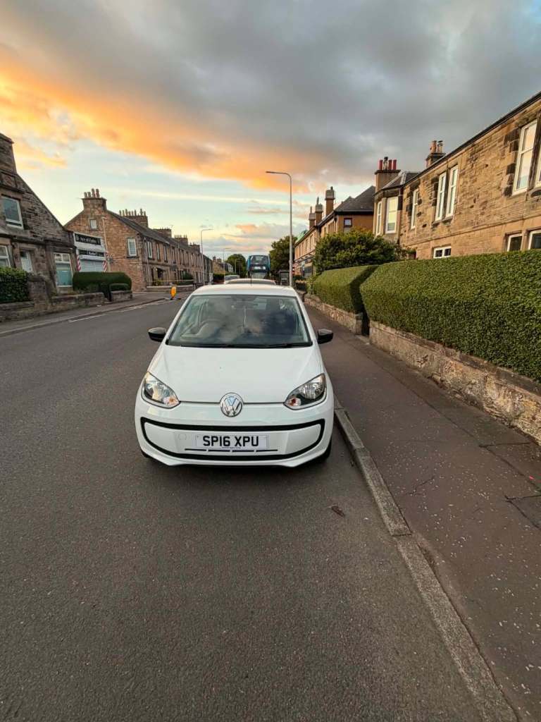 Volkswagen, UP, Hatchback, 2016, Manual, 999 (cc), 3 doors