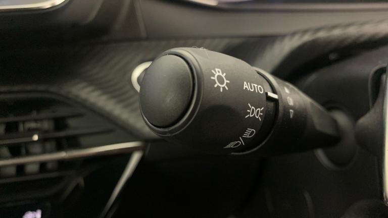 2025 Peugeot 208 1.2 Hybrid 100 Allure 5dr e-DSC6 HATCHBACK PETROL Automatic