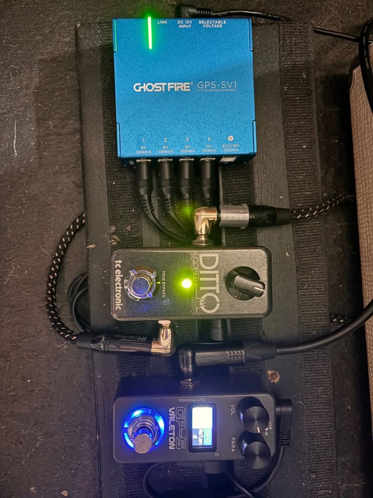 Pedal set up. Ghostfire Power supply Ditto. looper Valeton gp5 multi effects 