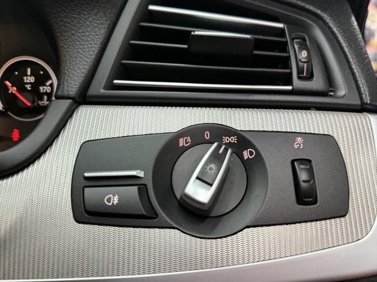 BMW M5 4.4 M5 Saloon 2011