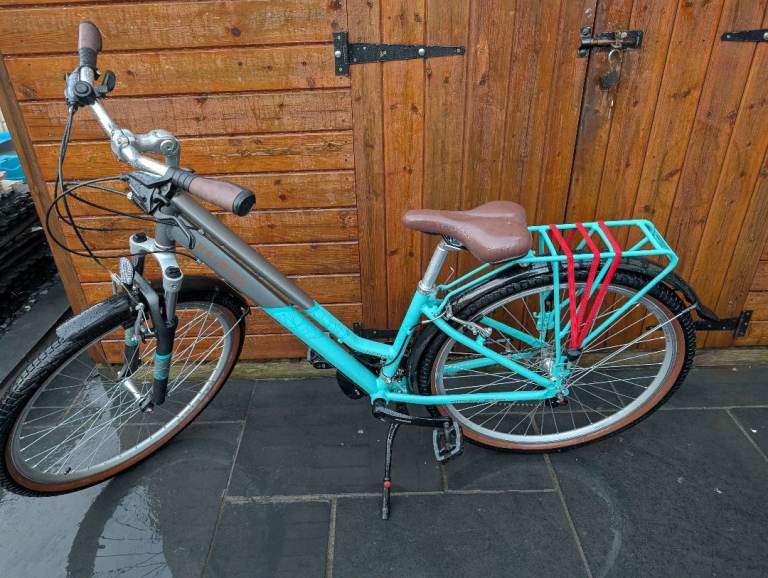 like new women's ladies bike Raleigh Pioneer Trail Low Step 27.5 inch wheels 16 inch frame  21 gear