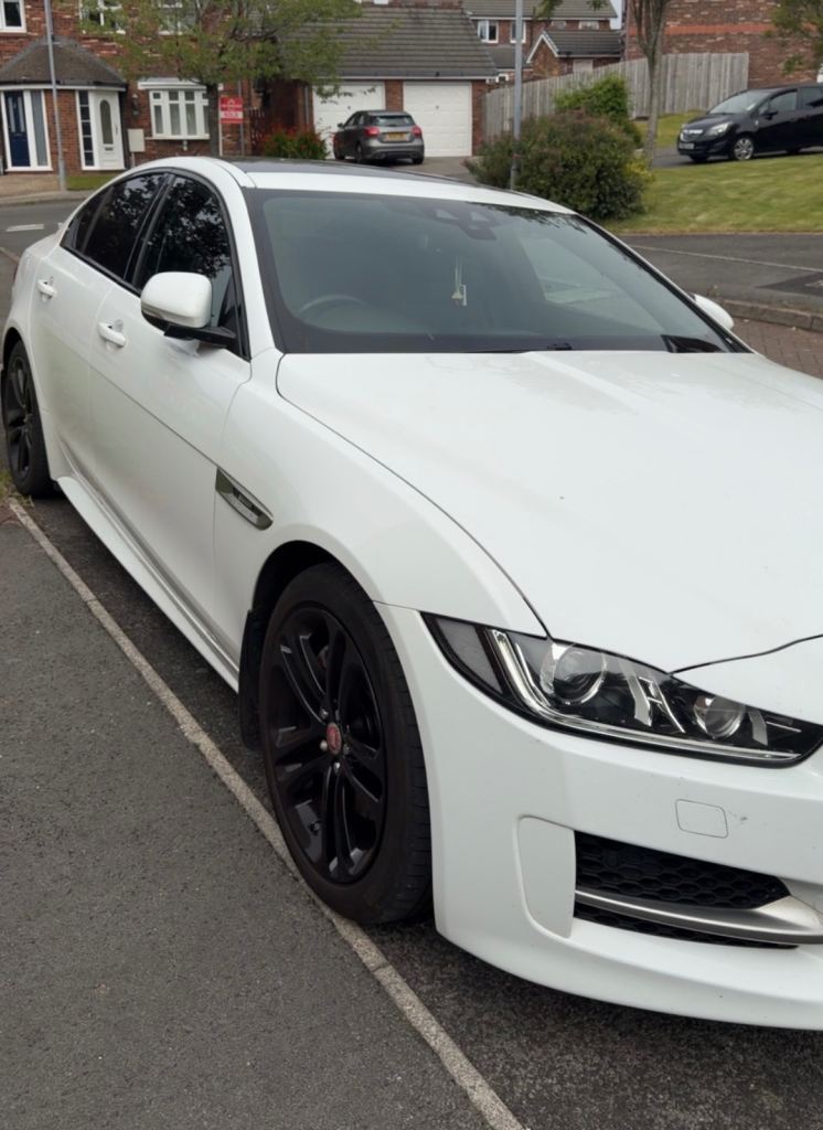 Jaguar XE R Sport 2L
