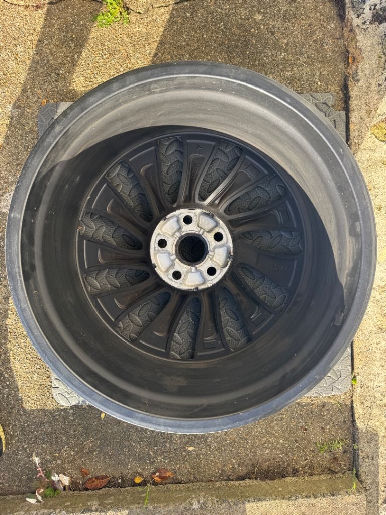 Original Tesla Model 3 Alloy - Uberturbine